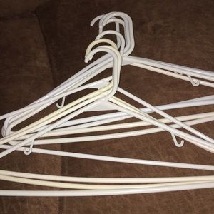 Mainstays Plastic White Hangers 8 pack